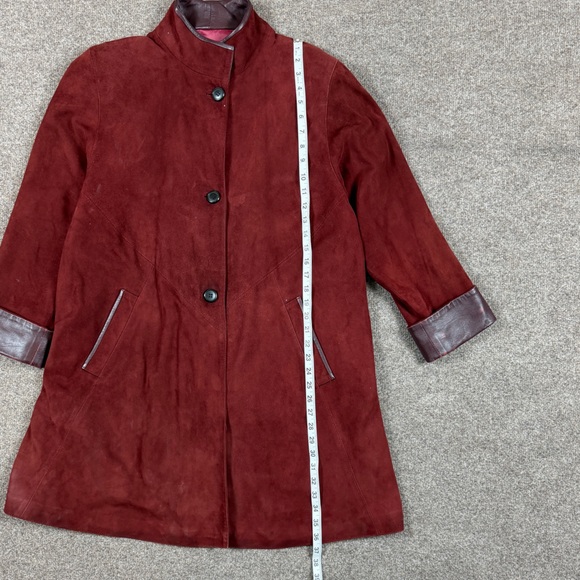 Red jacket - Picture 14 of 16